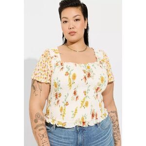 Torrid Crop Top Womens 4X Floral Smocked Flutter Sleeve Cottagecore Prairie NEW